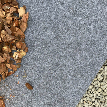 Геотекстил за дренаж , 250гр/м2, 2м х 50м, черен